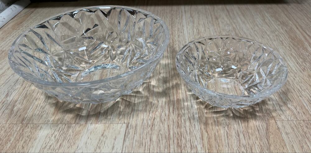 Set of 2 Tiffany & Co Rock Cut Crystal Bowls 6” & 9”